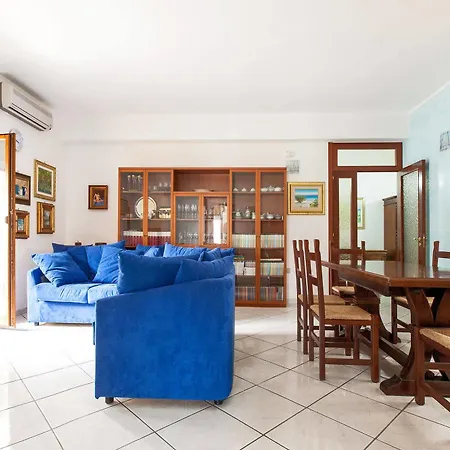 Corso Italia Apartment *